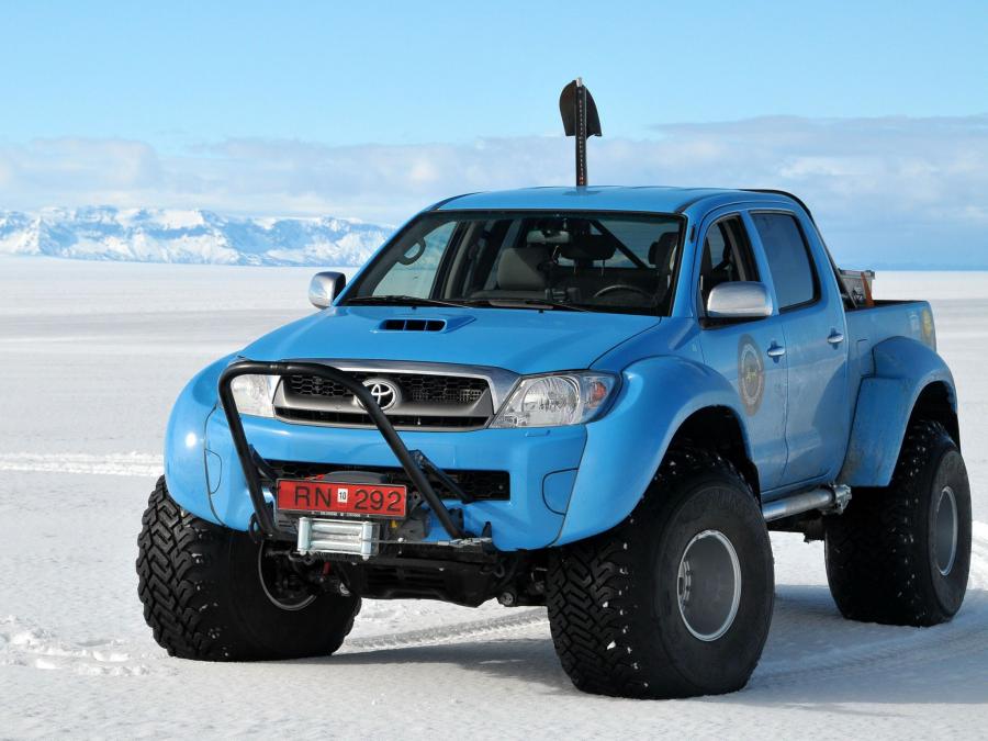  Toyota Hilux AT44 Arctic Trucks 2007 года  (фото 7 из 30)